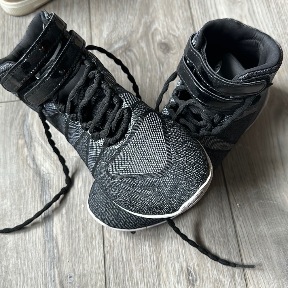 NFINITY Titan Onyx